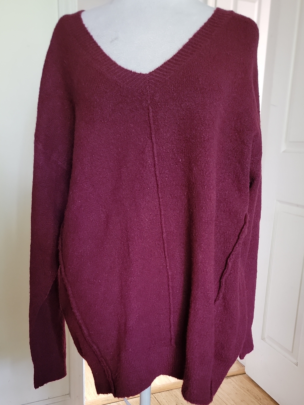 dreamers Women's V-Neck Pullover Sweater - Burgundy